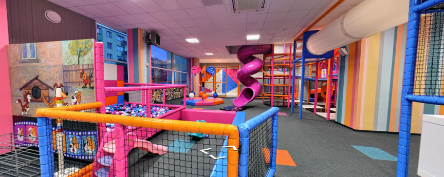 Wirtualny spacer wykonany przez spacery-wirtualne.pro w bawialni-kawiarni PeReLunia